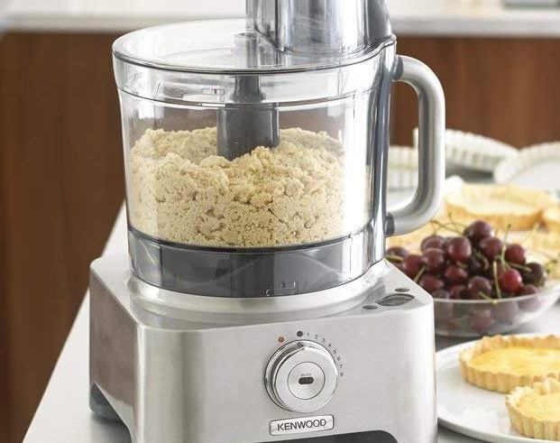 a food processor for kneading dough
